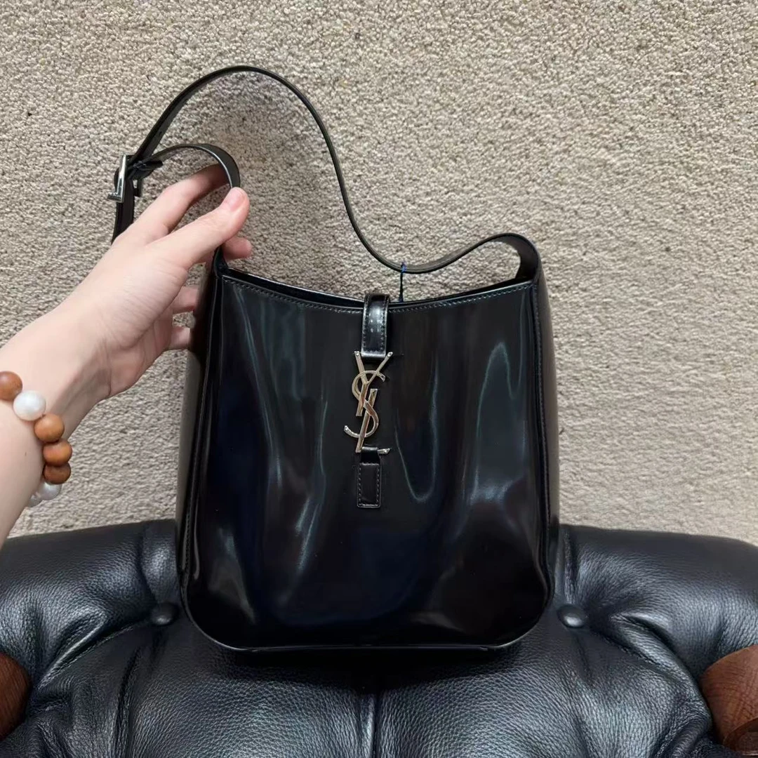 99新 YSL/圣罗兰 hobo小号 黑银腋下包单肩包 尺寸:22×8.5×23cm