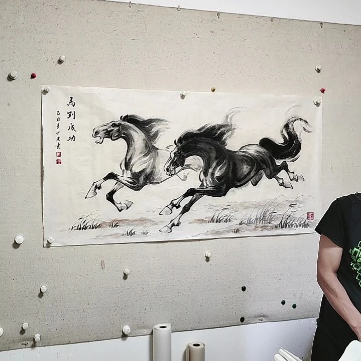 横款周士宸水墨写意奔马作