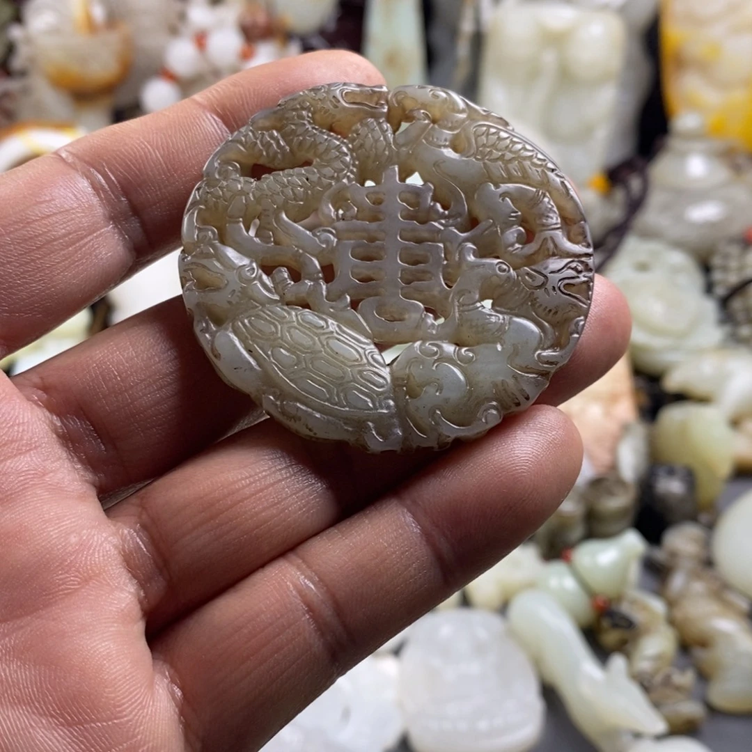 和田玉（糖玉）未镶嵌颈饰