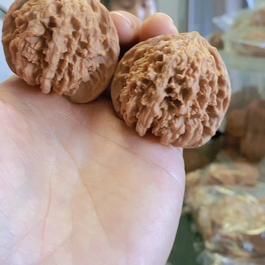 【闪购商品】把件文玩核桃44凹底满天星红皮