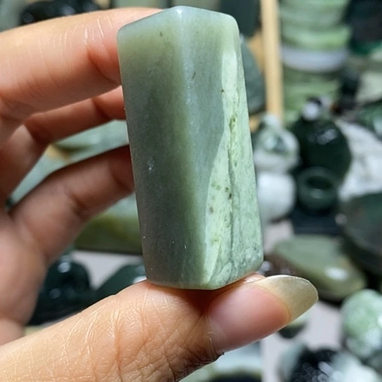 未镶嵌和田玉（糖玉）珠宝半成品