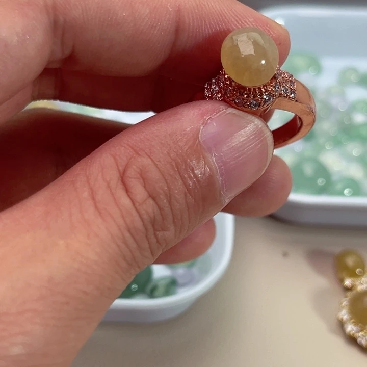 翡翠裸石缅甸A货翡翠