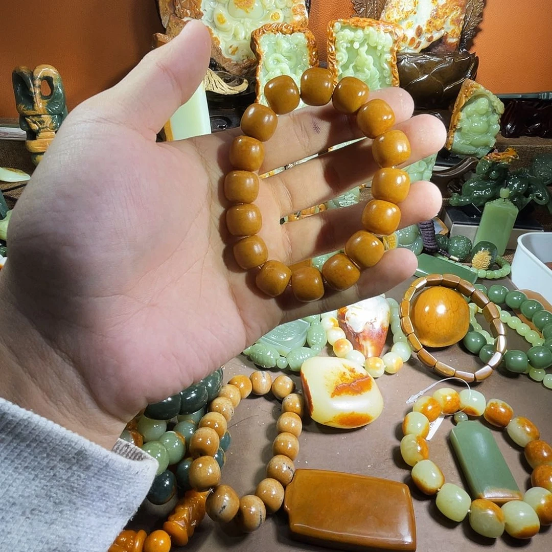 透闪石质玉未镶嵌珠宝奇石