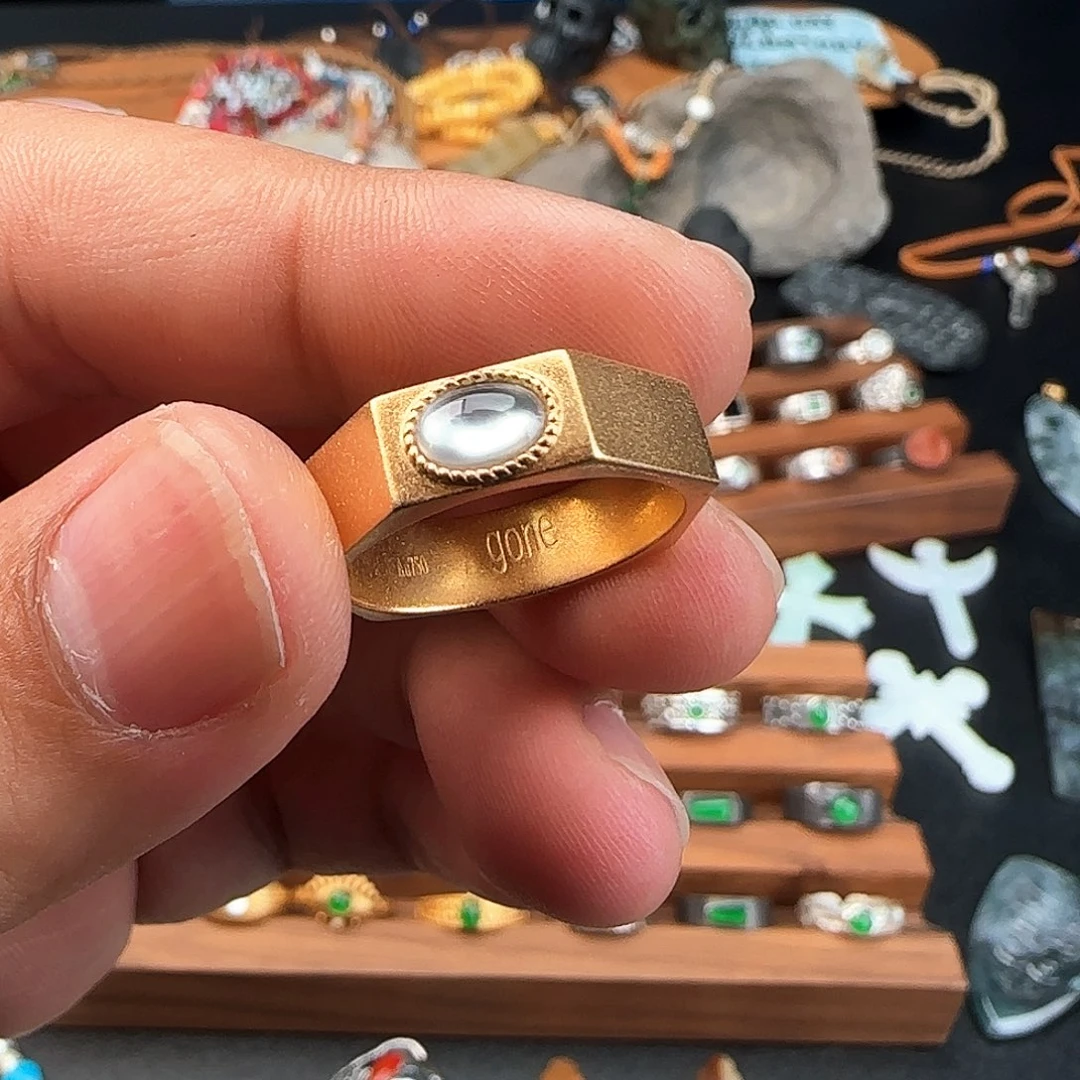 翡翠戒指18K金镶嵌七*