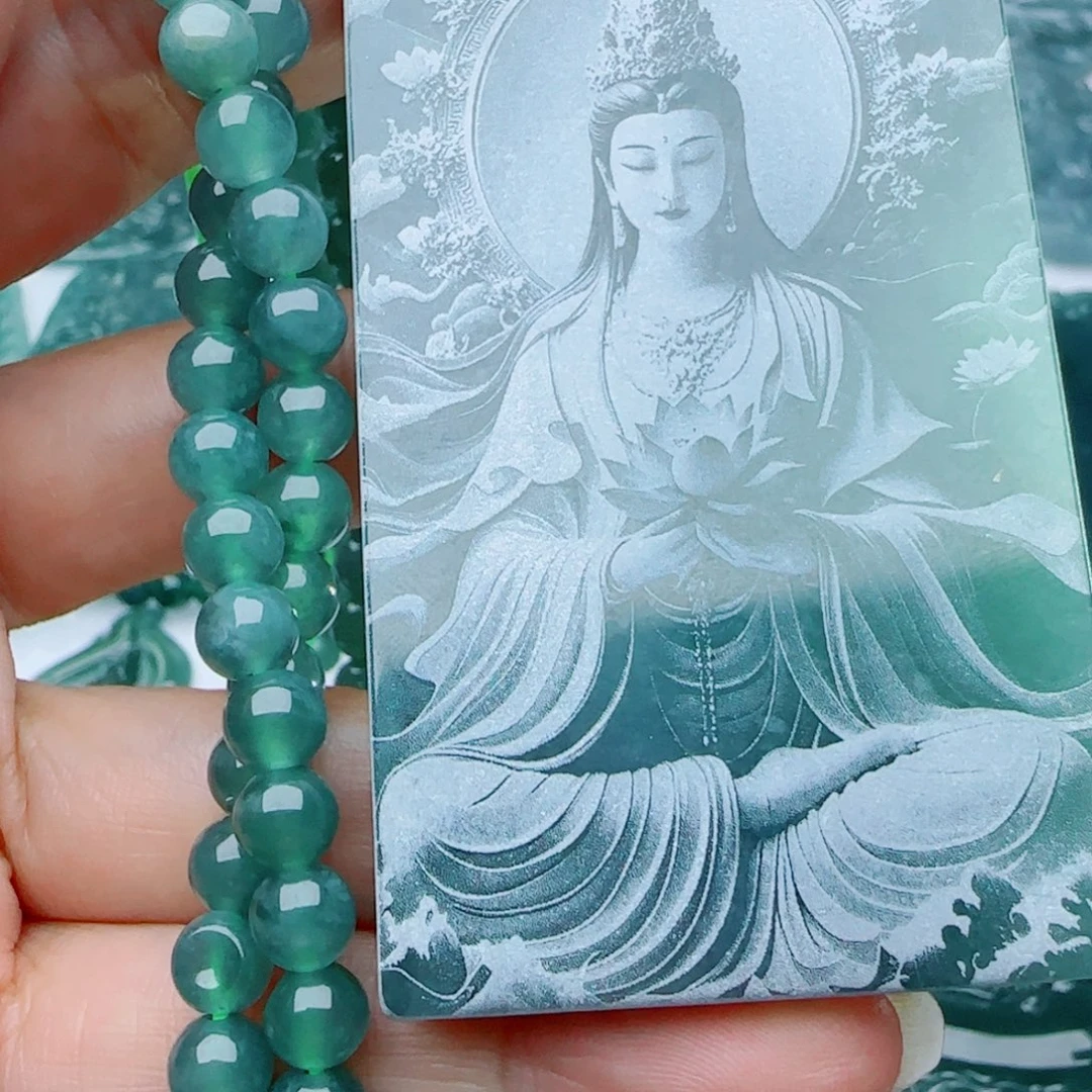 翡翠未镶嵌颈饰多样性发货天然的A货翡翠