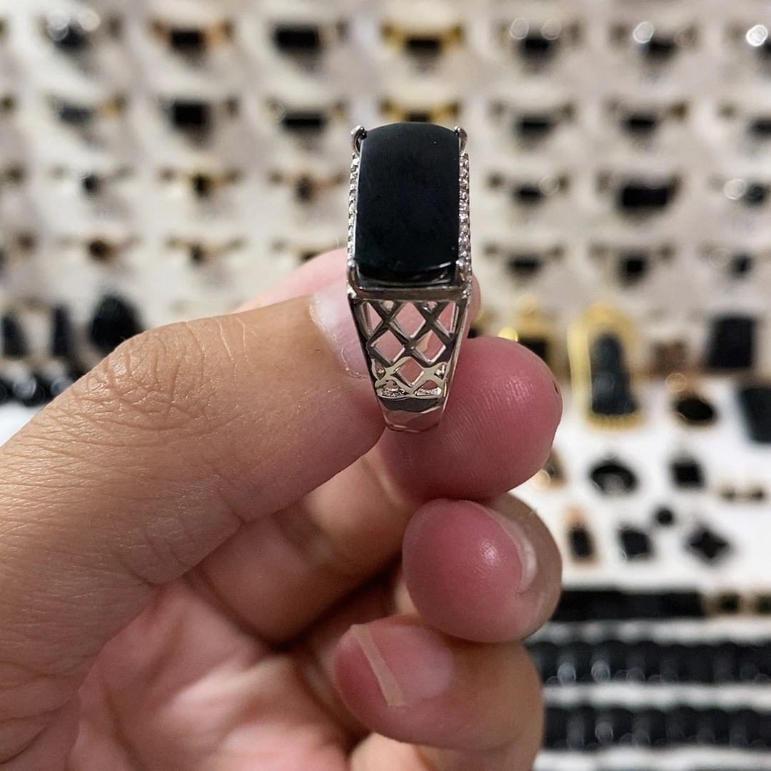 翡翠未镶嵌手链墨翠
