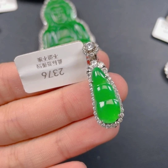 【闪购商品】颈饰银S925镶嵌翡翠哎**桦翡翠
