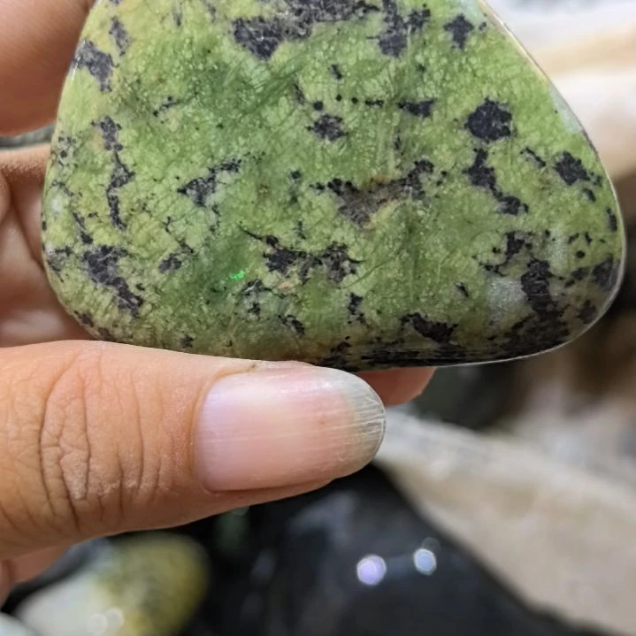 花***言有机玻璃藏玉药王石原石