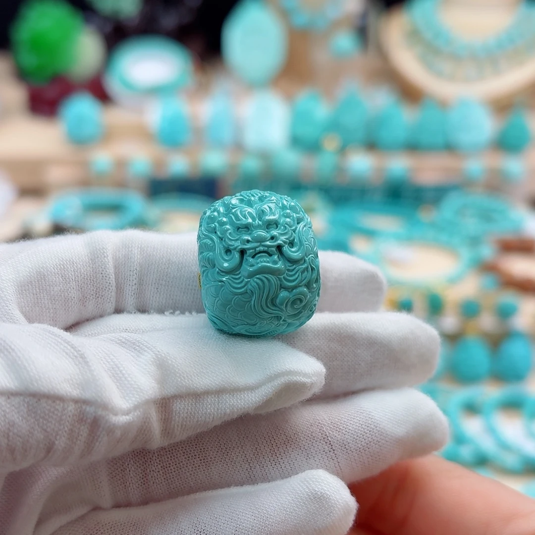 绿松石未镶嵌珠宝奇石