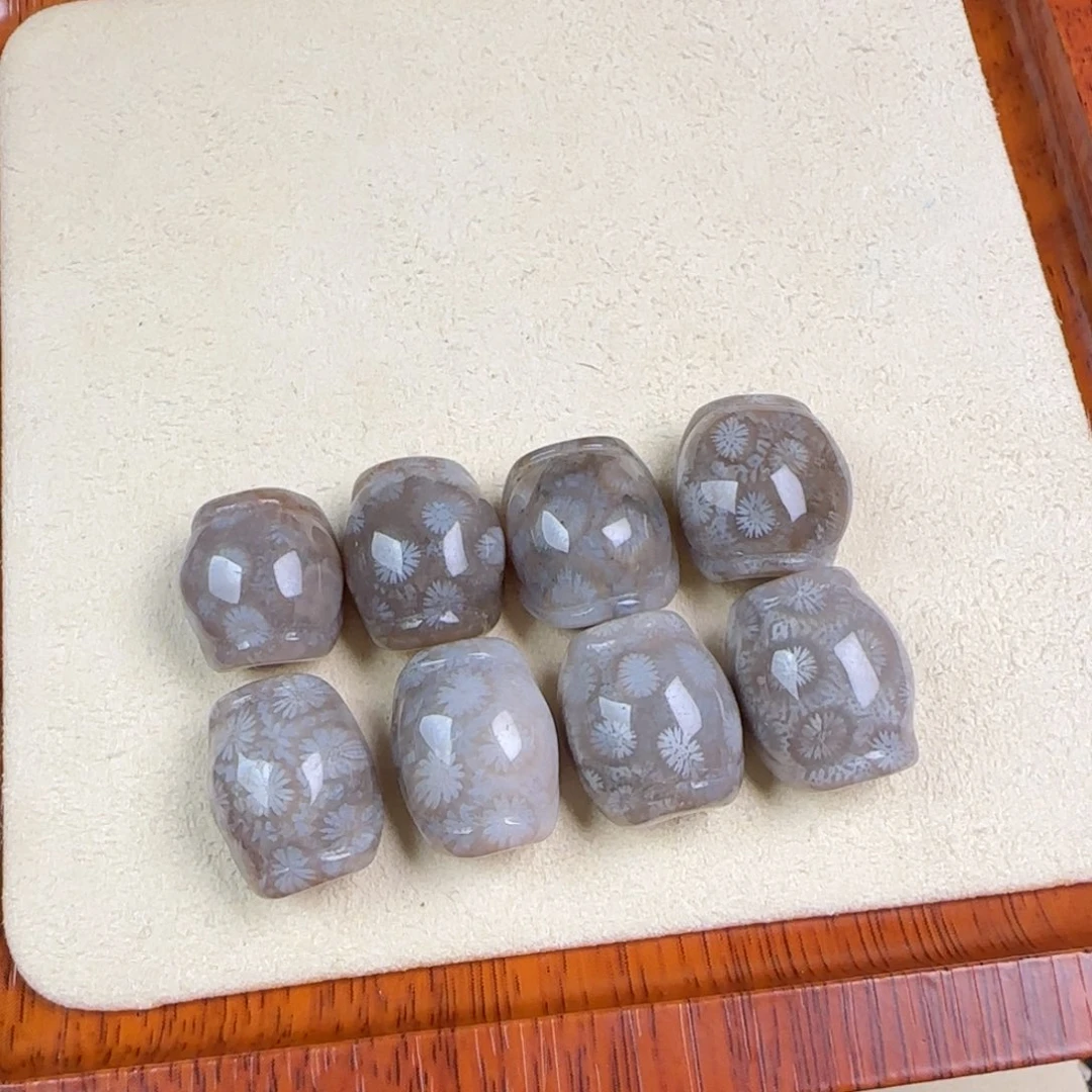 未镶嵌手链硅化玉灰蓝色雏菊