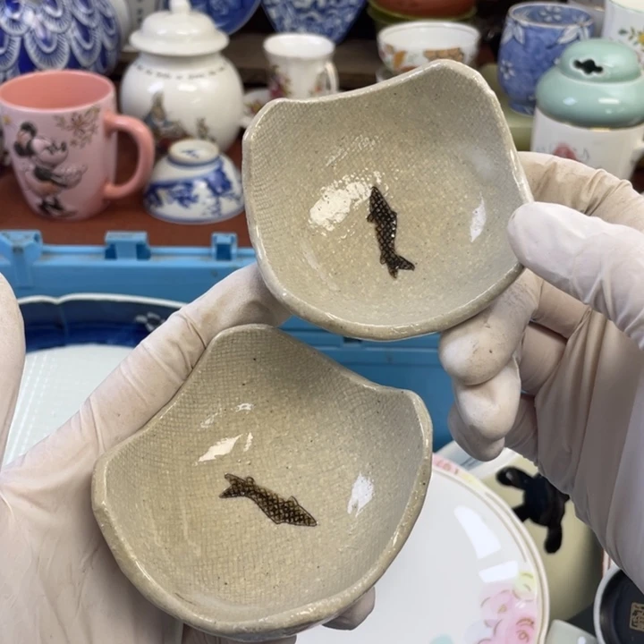 他家瓷器真美….开播了