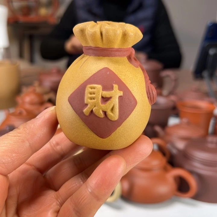 紫砂茶宠?**?招财进宝盖置