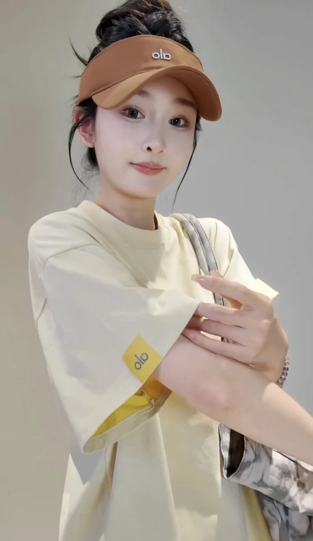 2025夏装新款撞色拼接半袖T恤女宽松百搭休闲风高级感半袖上衣