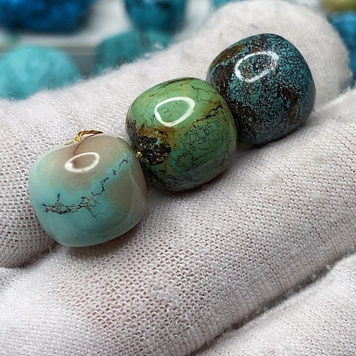 未镶嵌绿松石天然原矿 带武汉地大证书三****聊