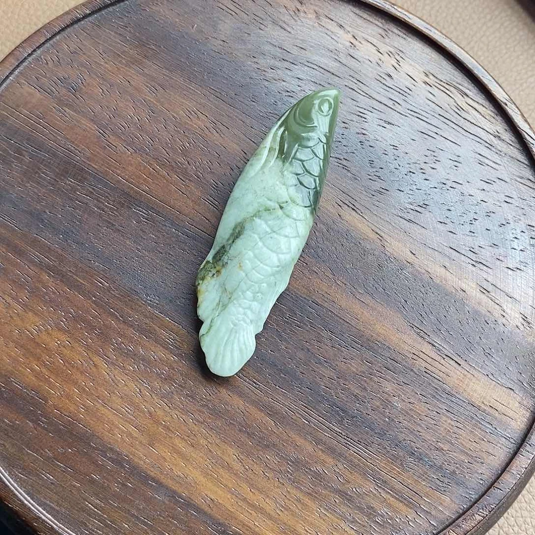 未镶嵌岫岩老玉（透闪石质玉）把件