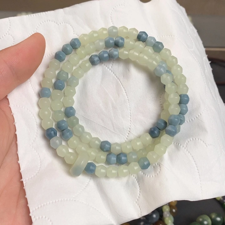 快***人和田玉未镶嵌手串