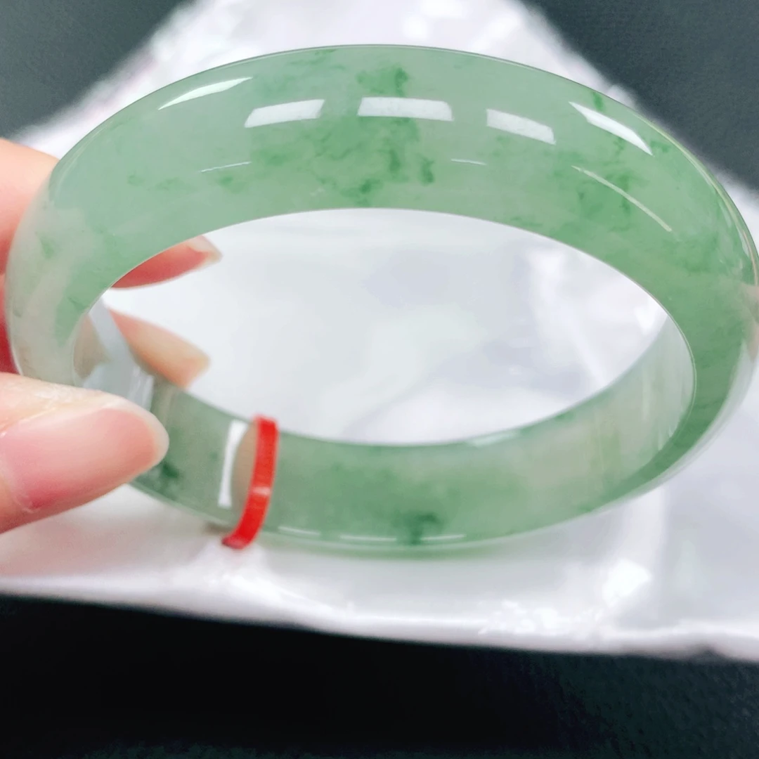 未镶嵌手镯翡翠58圈