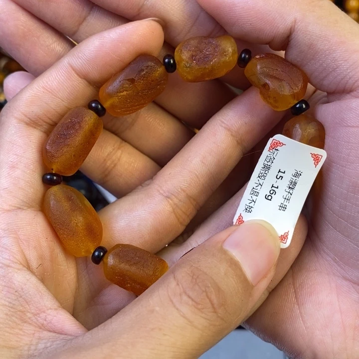 未镶嵌琥珀珠宝奇石