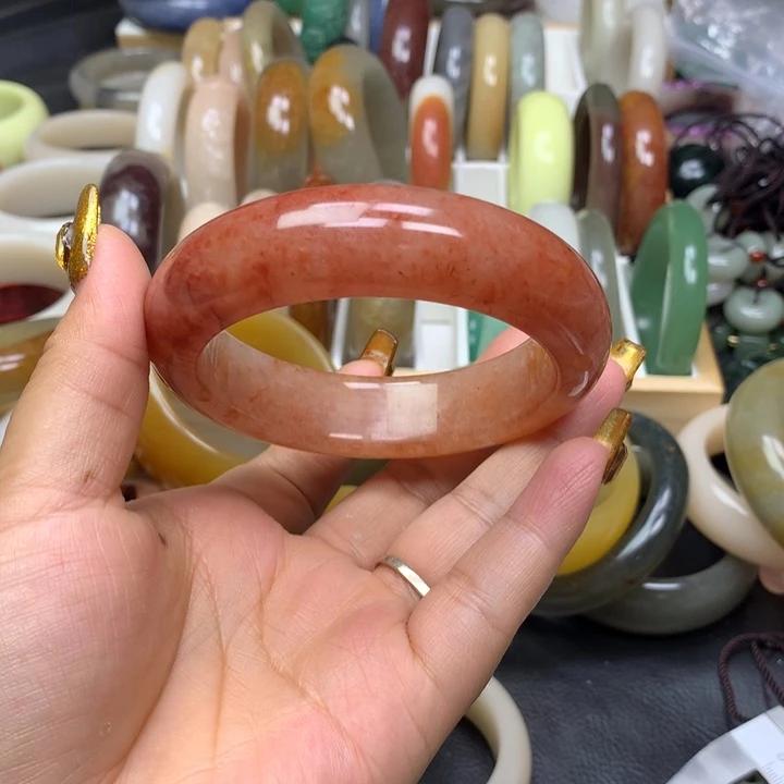 石英质玉手镯未镶嵌慕**霏