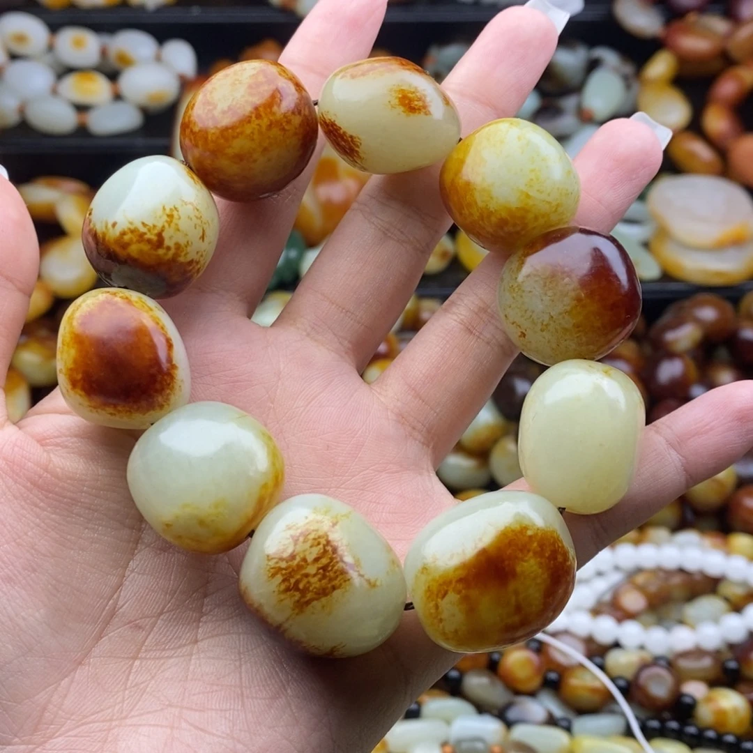 阎***三和田玉未镶嵌手链