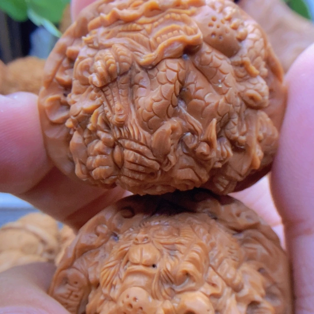 文玩核桃把件小****玩纯手工核桃雕刻12生肖