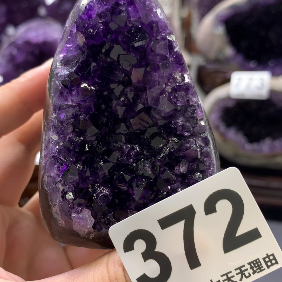未镶嵌水晶大型摆件（非配饰）
