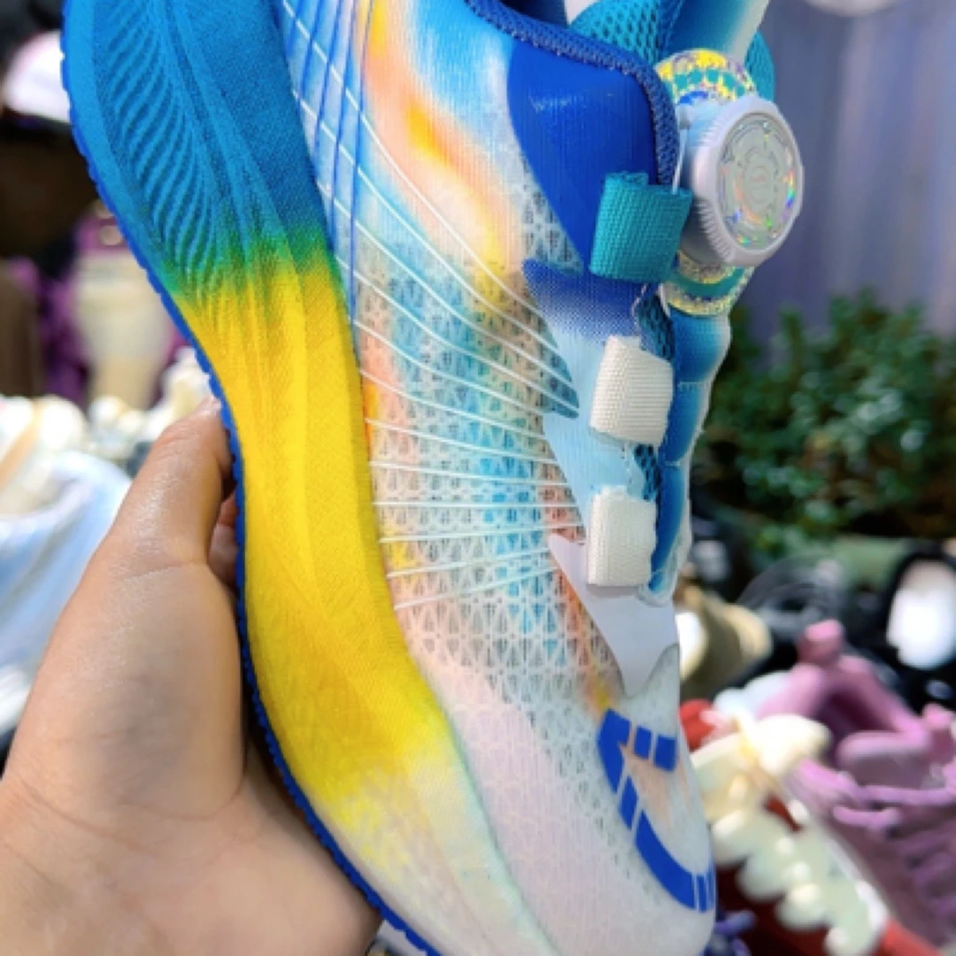 童鞋缓震训练鞋运动鞋变色女田园风透气跑步鞋男夏季气垫