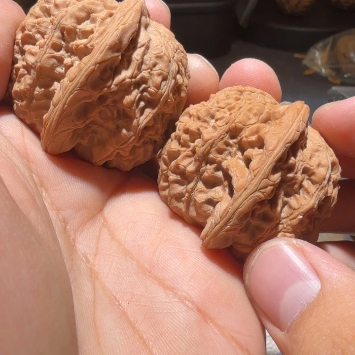 把件文玩核桃 血麒麟