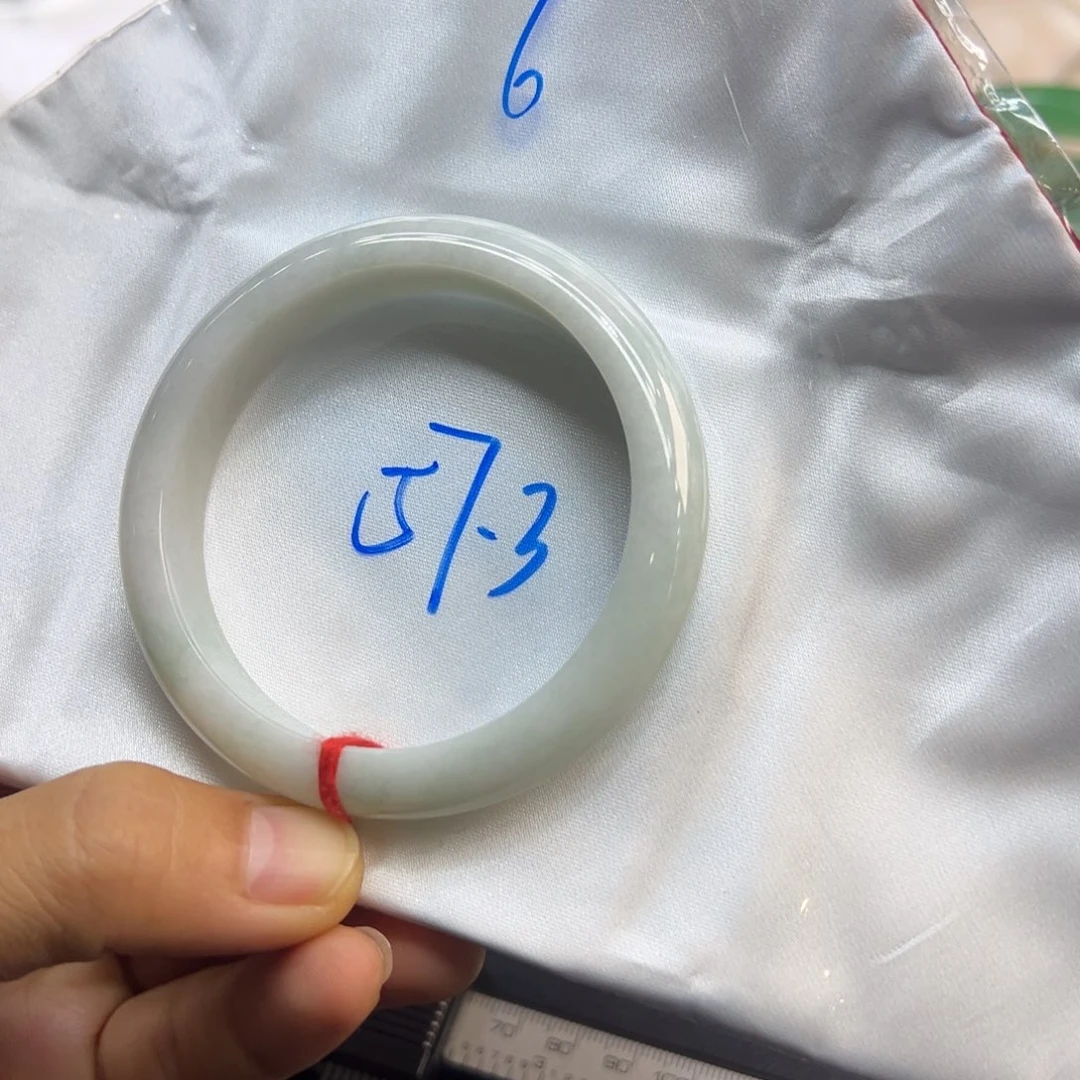 翡翠未镶嵌手镯翡翠