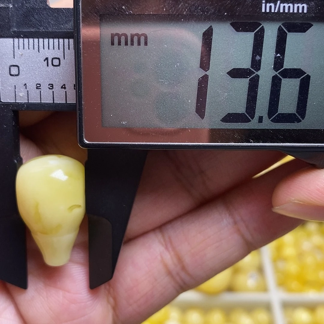 裸石琥珀未镶嵌蜜蜡三通