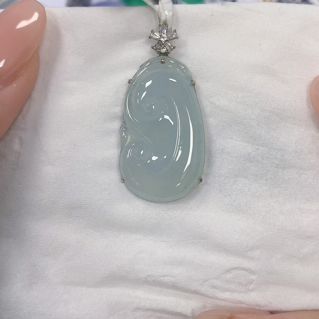 翡翠18K金镶嵌颈饰天然翡翠a货 百元以上9米证书费自理