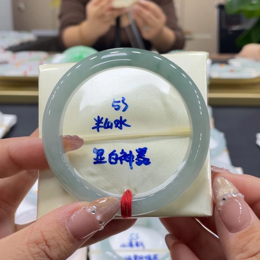 未镶嵌手镯翡翠翡翠