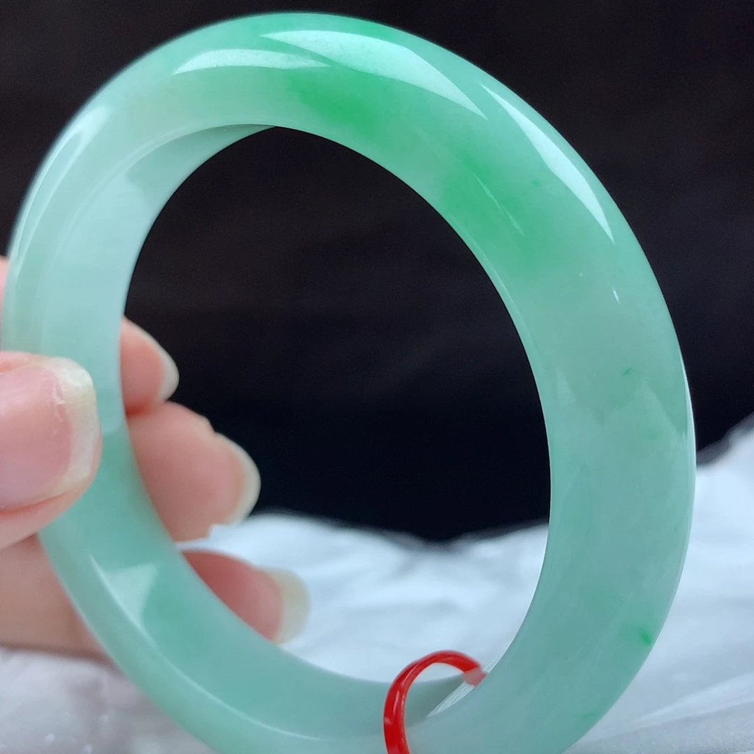 未镶嵌手镯翡翠12108，