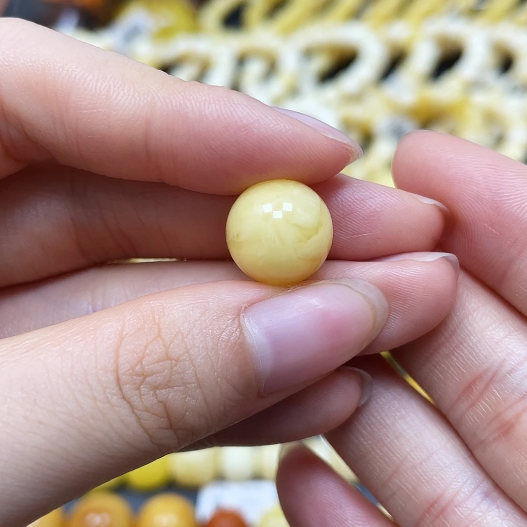 未镶嵌蜜蜡裸石圆珠12.5mm瑕