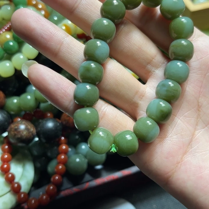 和田玉（碧玉）未镶嵌手链