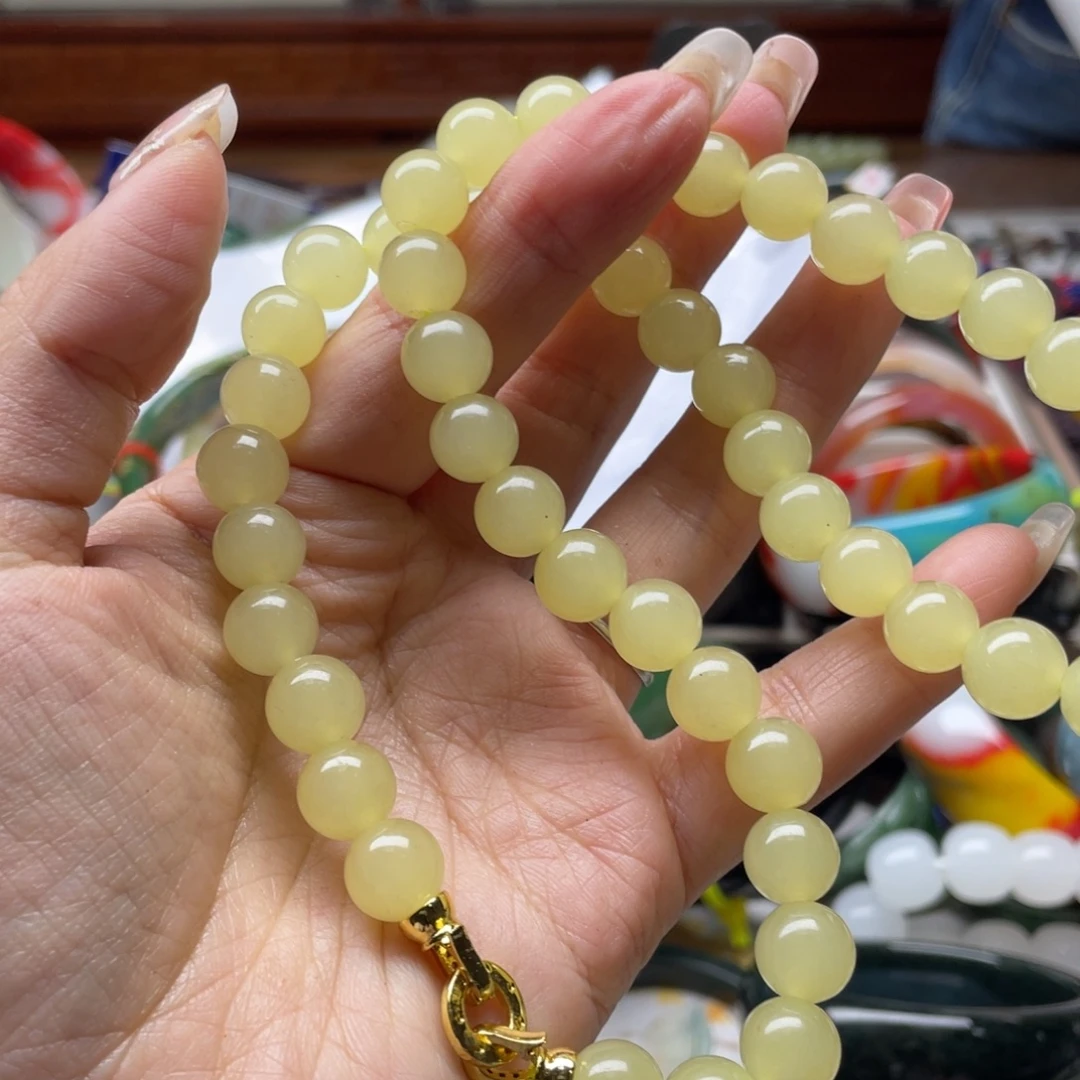 蛇纹石玉未镶嵌颈饰