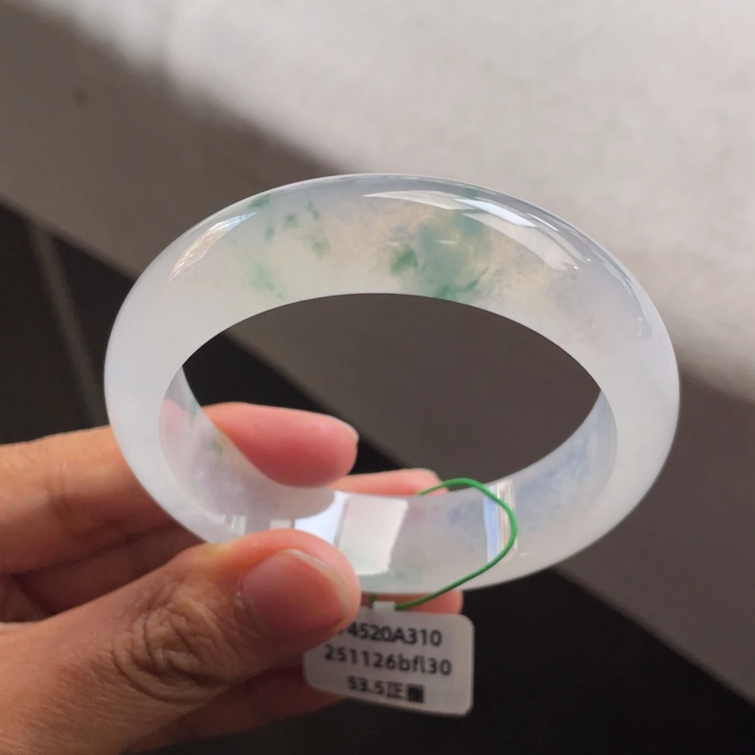 翡翠未镶嵌手镯起光白冰飘花宽版手镯