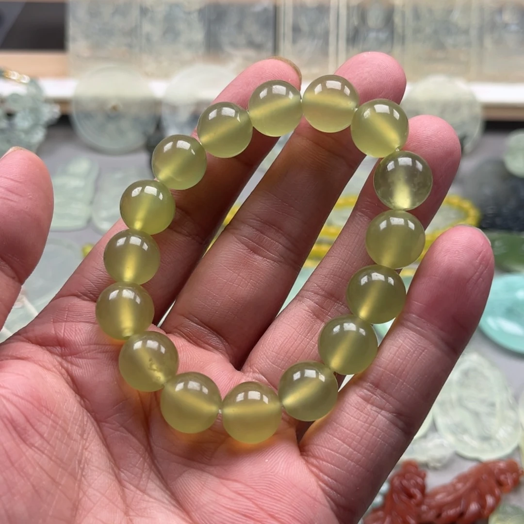 未镶嵌蛇纹石玉颈饰