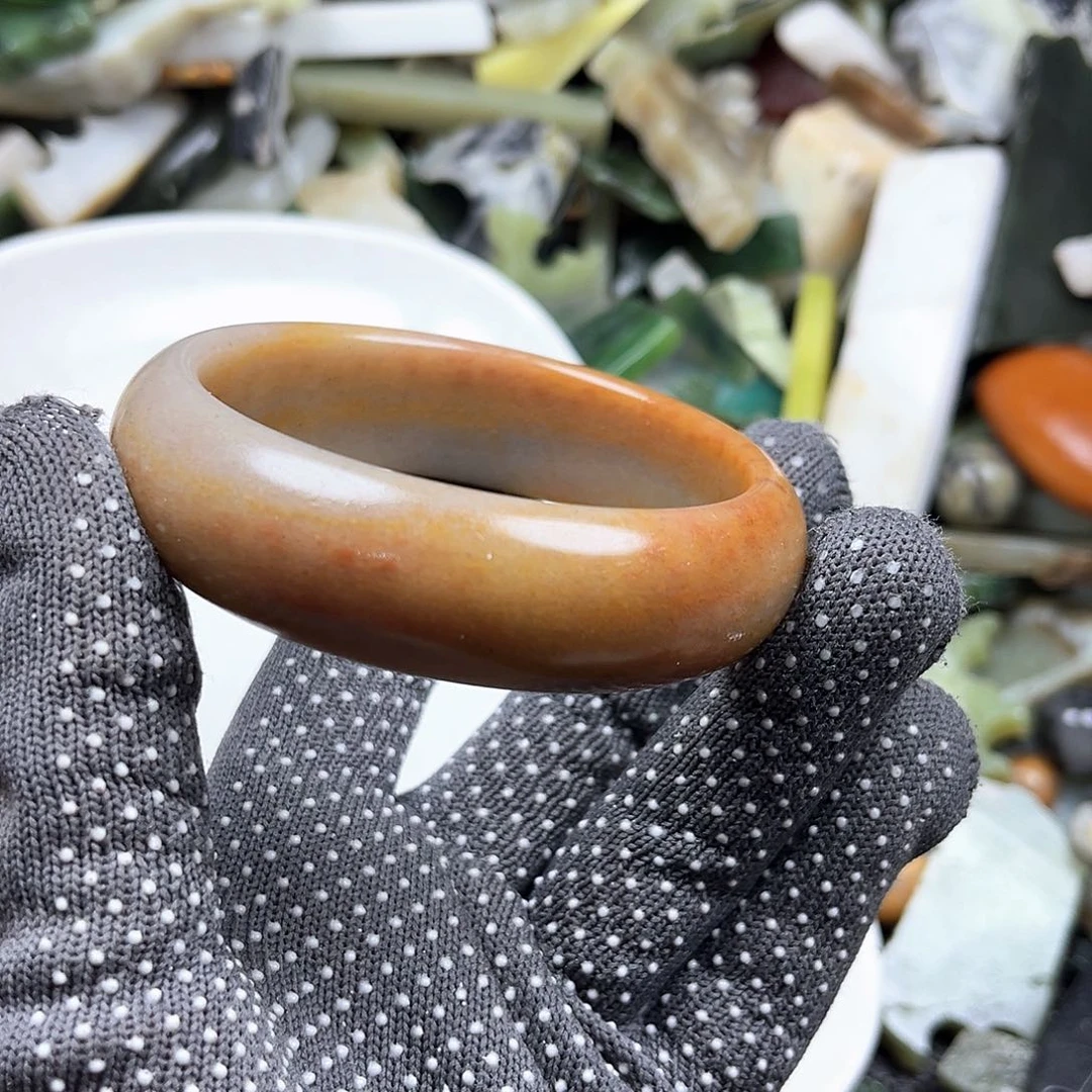 未镶嵌石英岩玉戒指