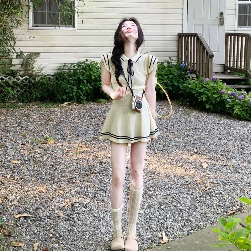 韩系温柔翻领无袖背心连衣裙女2025夏季学院风收腰显瘦a字短裙子