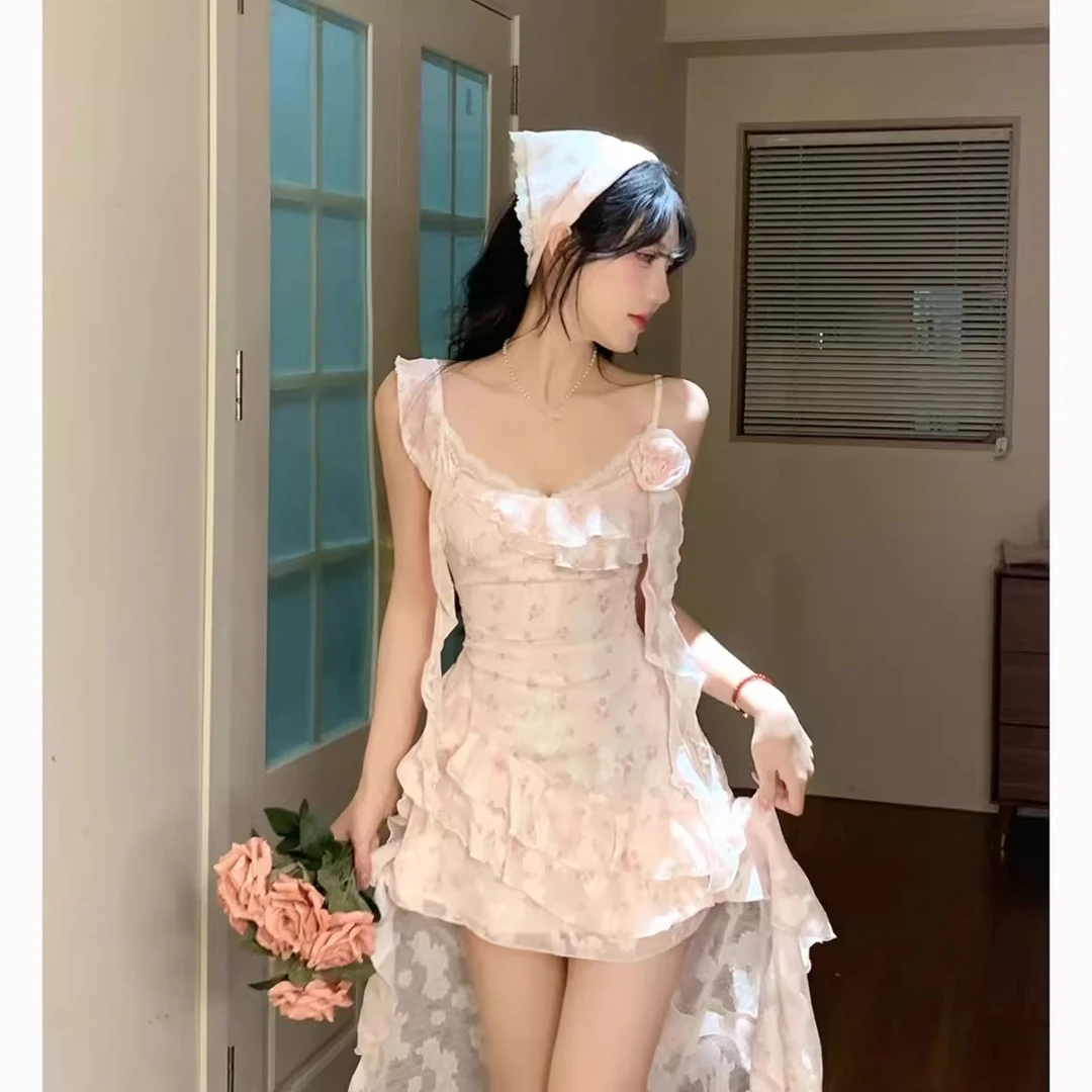 甜辣不规则碎花吊带裙子女2025夏季新款仙女收腰荷叶边连衣裙套装