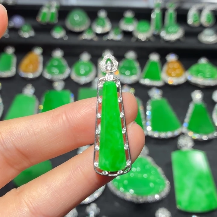 翡翠18K金镶嵌吊坠(不含链)73号
