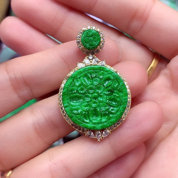 翡翠银S925镶嵌颈饰翡翠