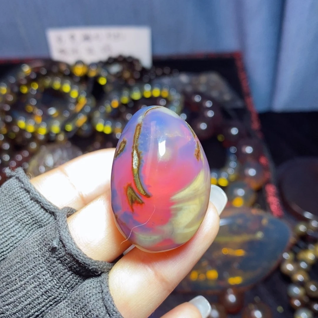 未镶嵌琥珀裸石珀