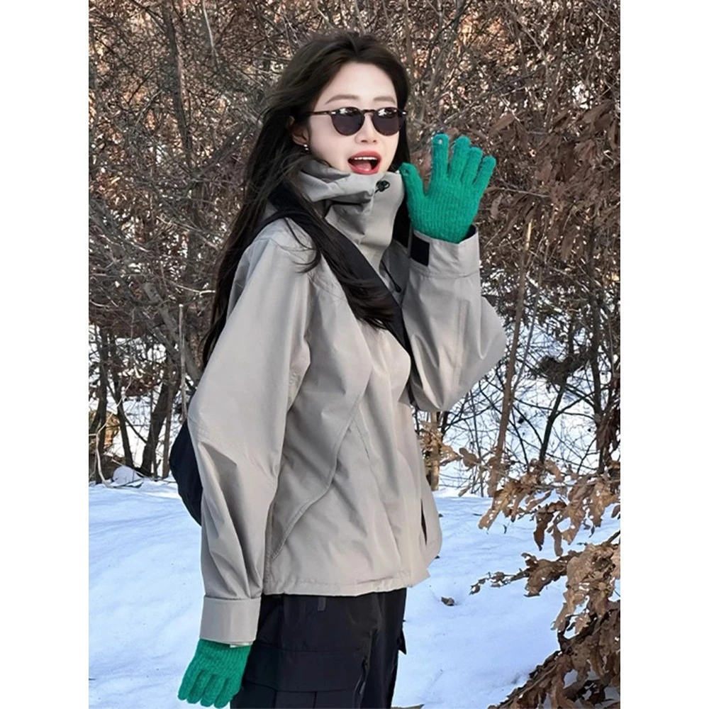 德国复古高领灰色冲锋衣外套女宽松户外防水防风冬秋季夹克登山服