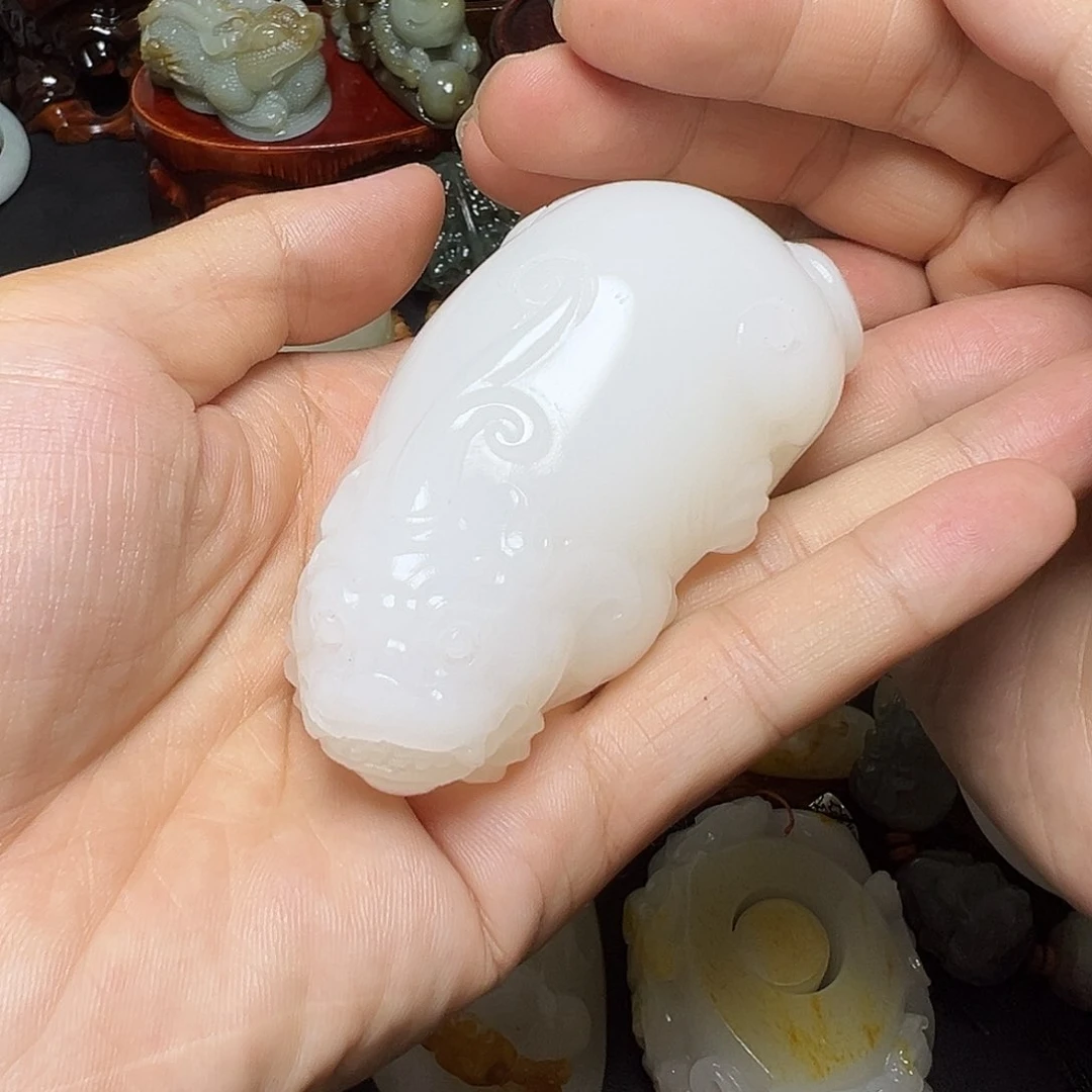 玉那***吧新疆昆仑山料子：天然料子：精品珍藏：貔貅