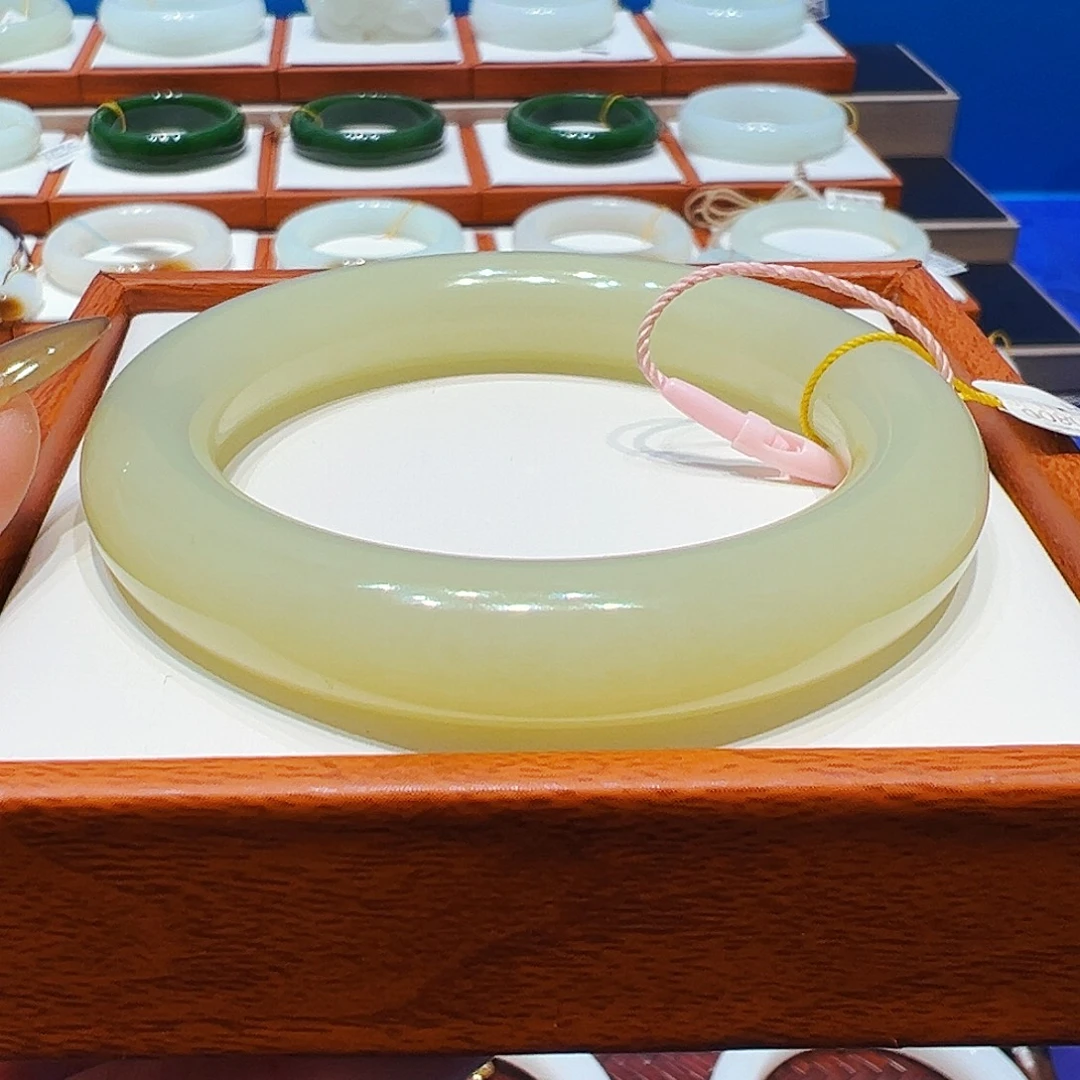 和田玉未镶嵌手镯黄口5455