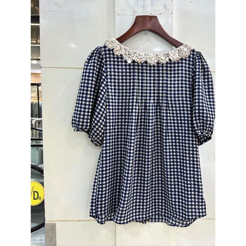 设计感蕾丝花边圆领后单排扣减龄洋气格子衬衣娃娃衫上衣夏装2025