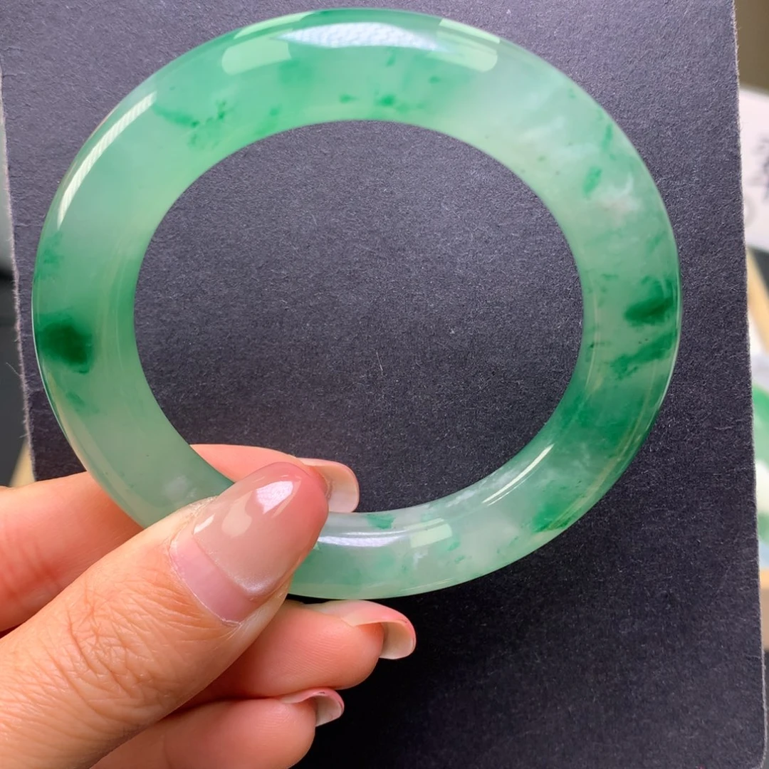 石英质玉（非洲翠）未镶嵌手镯5455圆条飘花