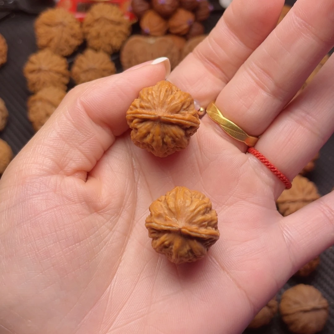 文玩核桃把件蜜豆